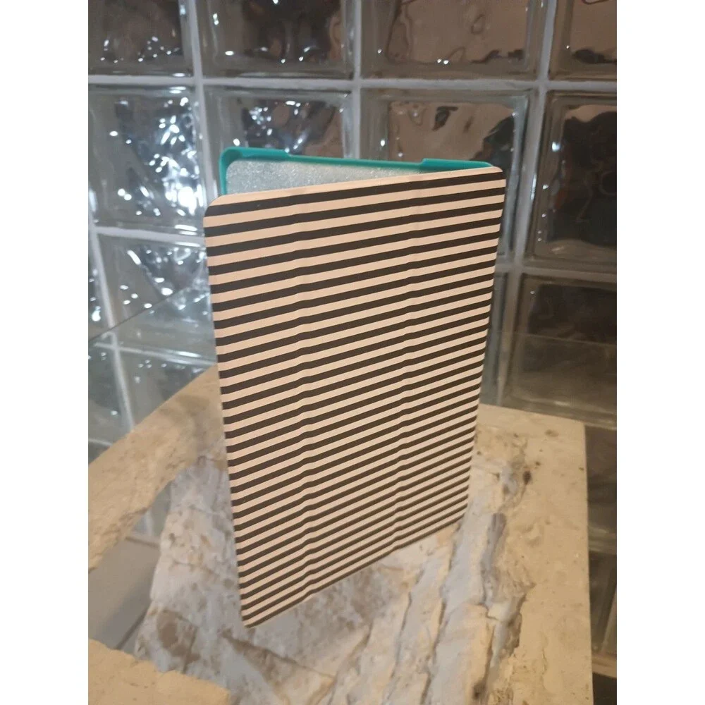 Agent 18 iPad Air 2 Flipshield Becomes A Stand Magnetic Sleep/Wake
